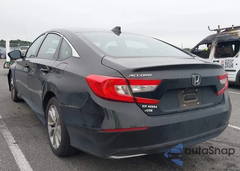 2018 Honda Accord Lx z USA, uszkodzony, nr VIN 1HGCV1F12JA105155